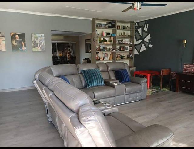 3 BEDROOM HOUSE FOR SALE IN VERWOERDPARK